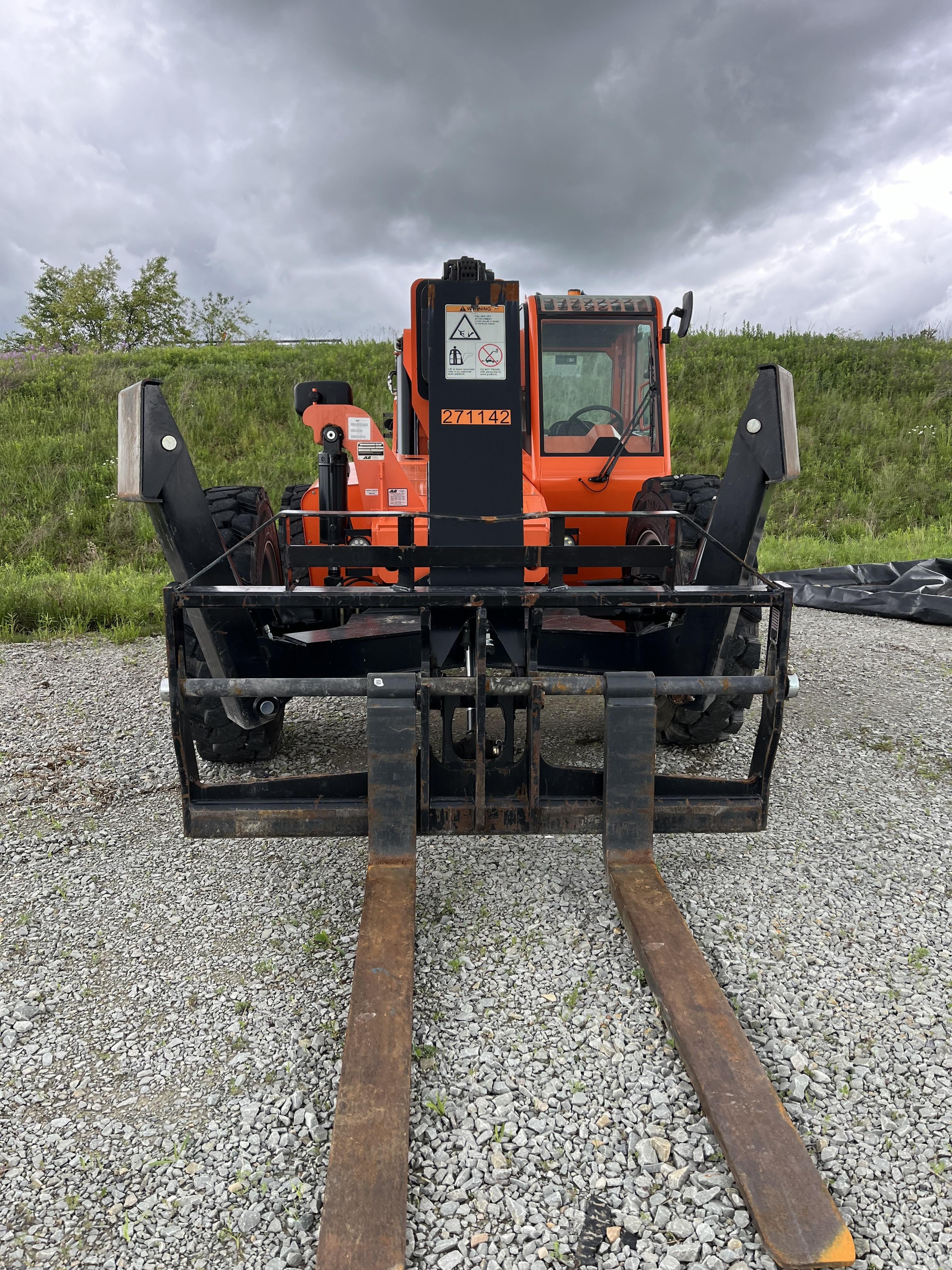 2022 SKYTRAK 10054