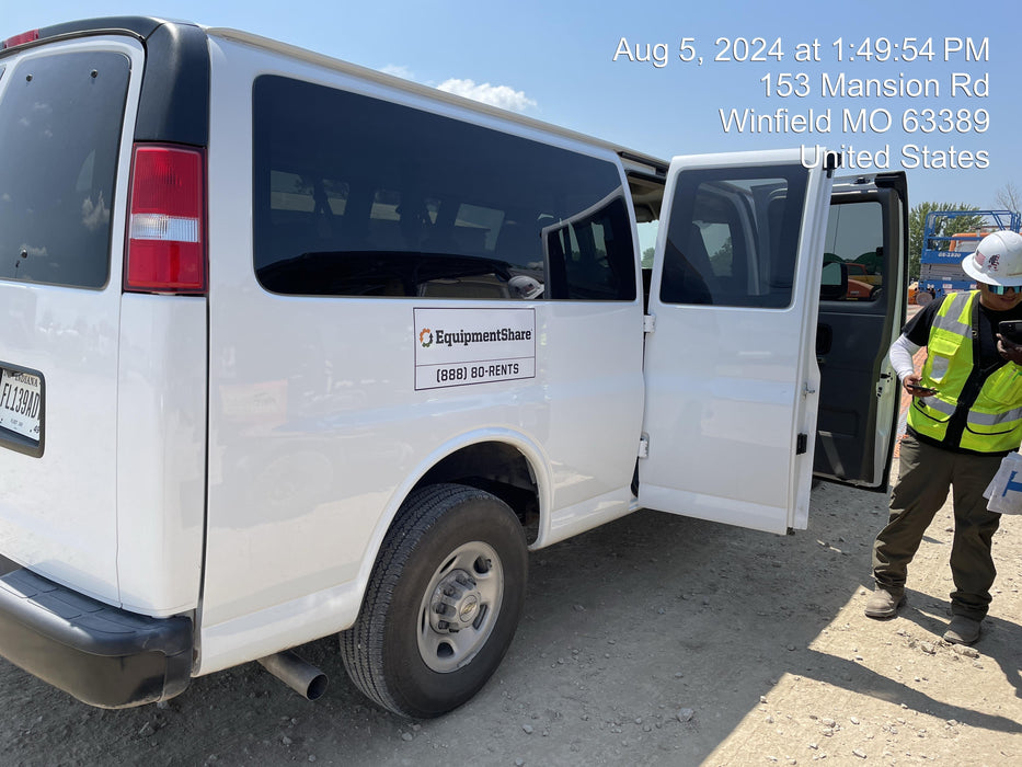 2023 CHEVROLET Express Van - Rental
