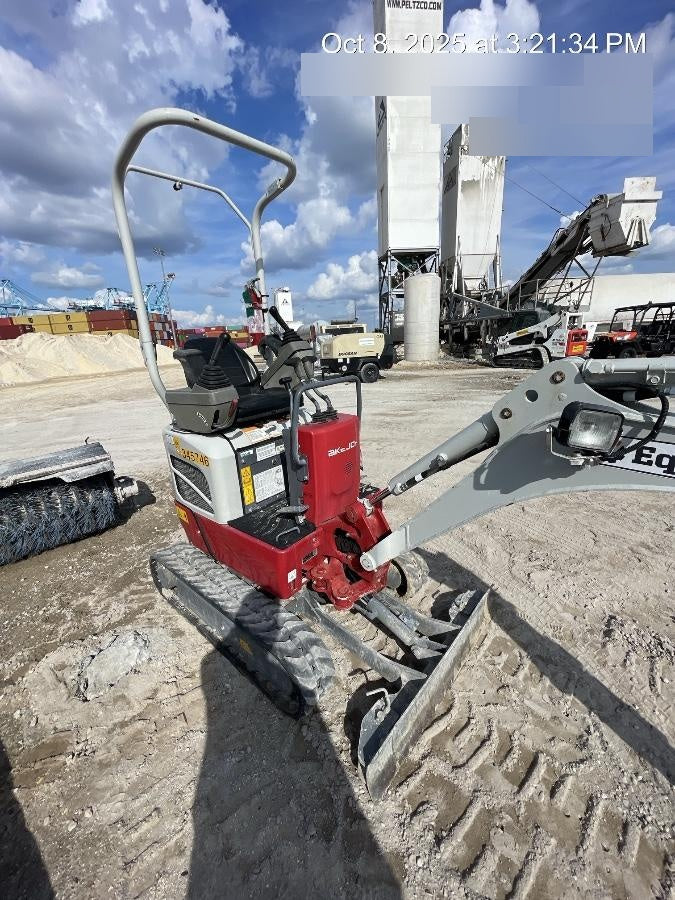 2023 TAKEUCHI TB210R