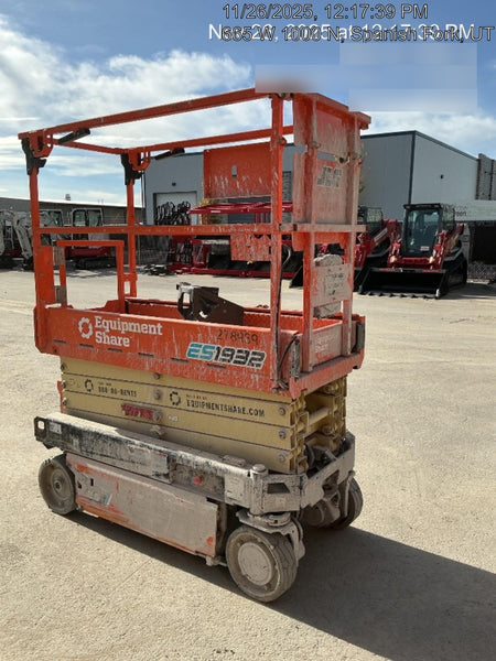 2022 JLG ES1932