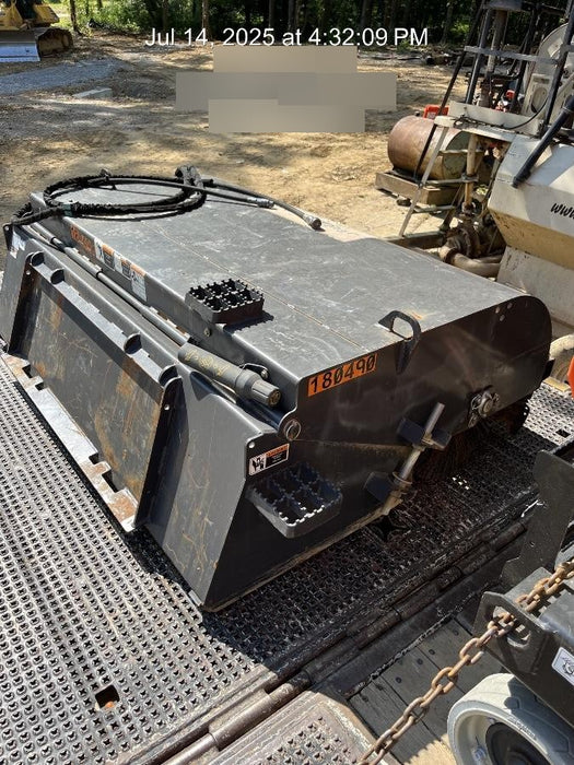 2021 PALADIN Sweepster SB72