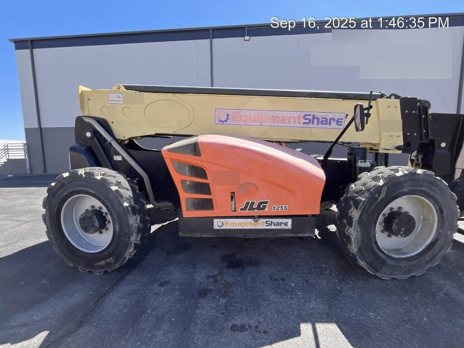 2019 JLG 1255 JLG 1255 T4F w/Open ROPS, Solid Tires, Work Lights/Beacon, 60" Carriage/Forks
