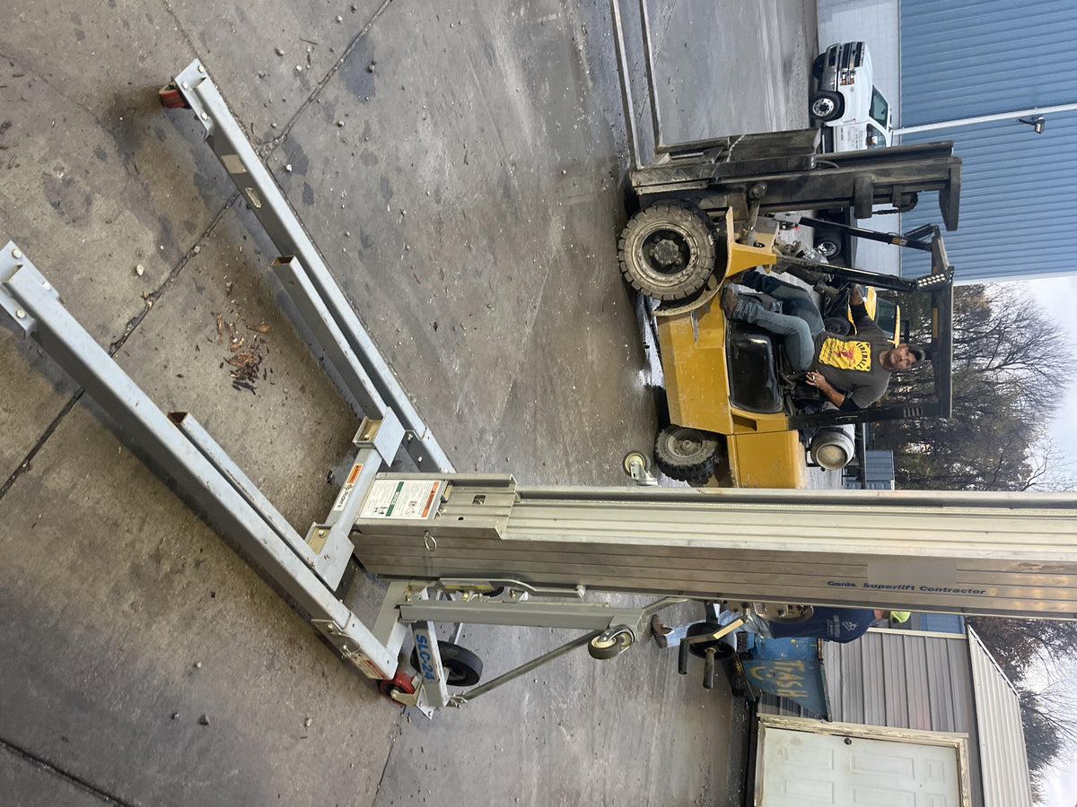 2020 GENIE SLC-24