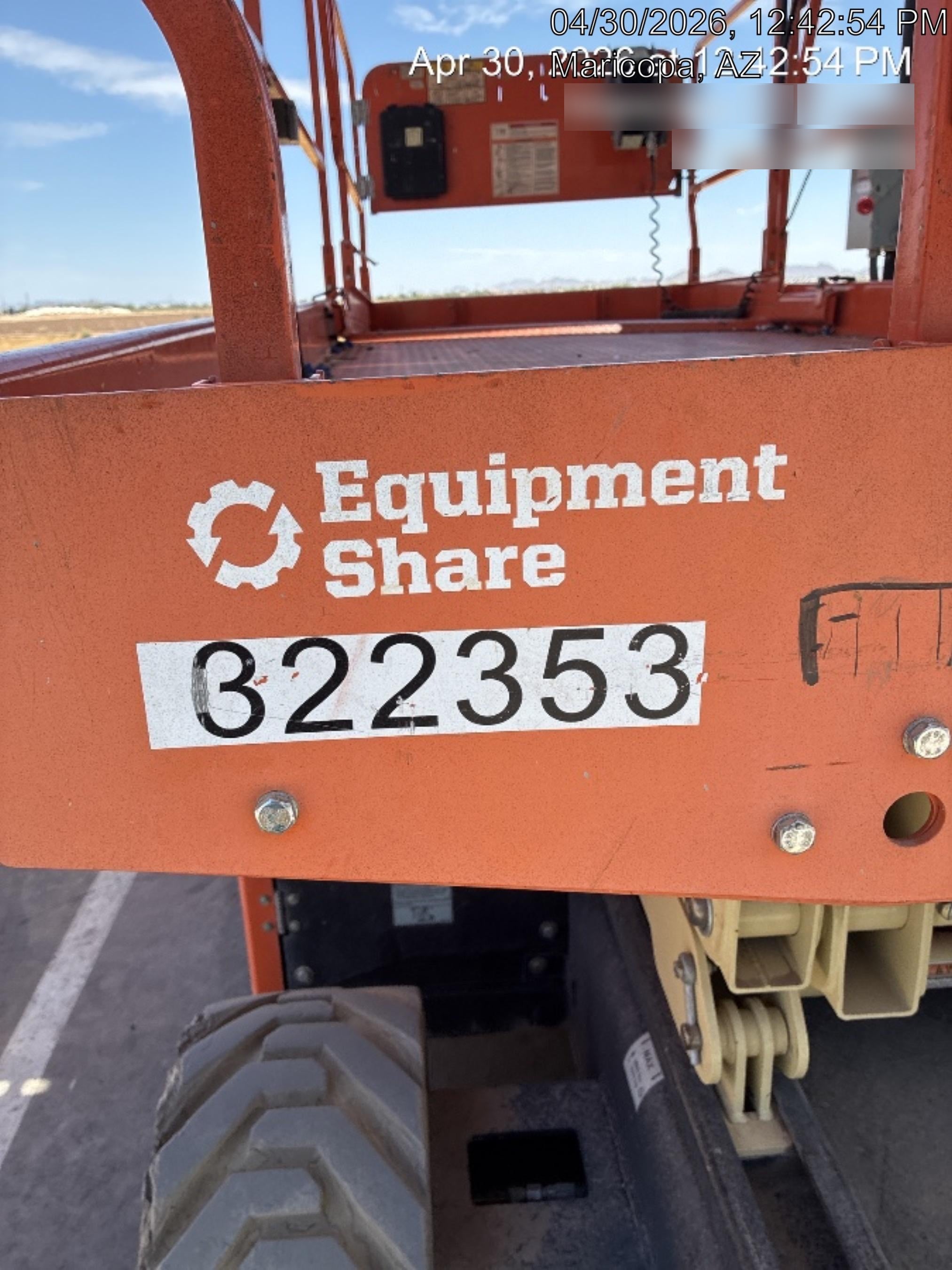 2023 JLG RT2669