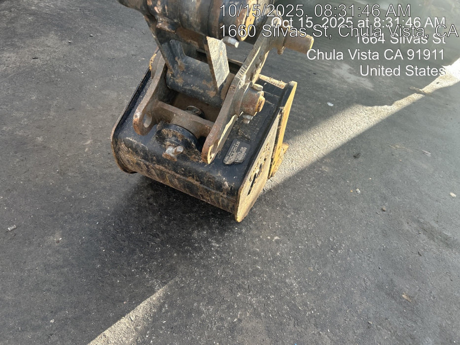 2025 TAKEUCHI 18" HD Bucket - Takeuchi