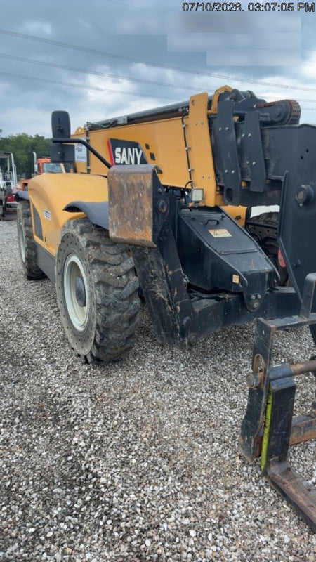2021 SANY STH1056