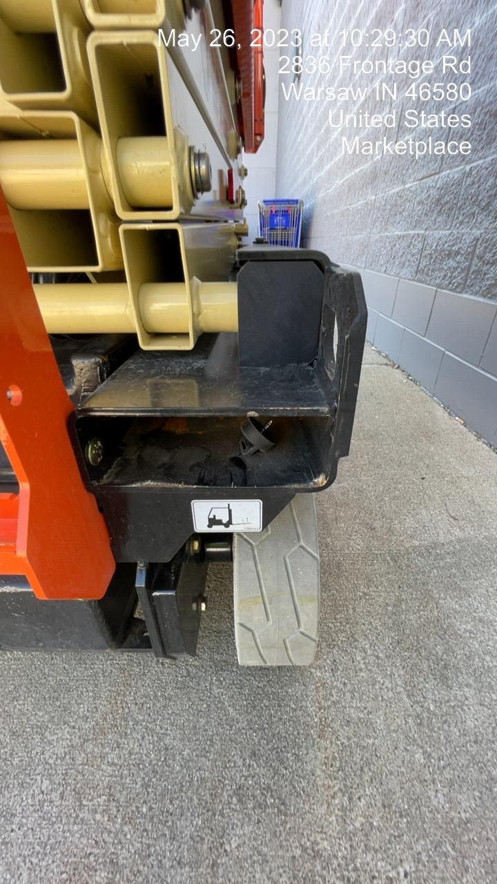 2022 JLG ES1932