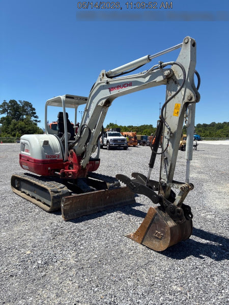 2024 TAKEUCHI TB250-2R