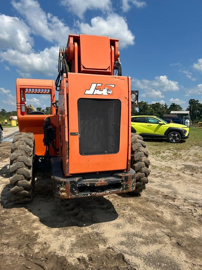 2018 SKYTRAK 8042