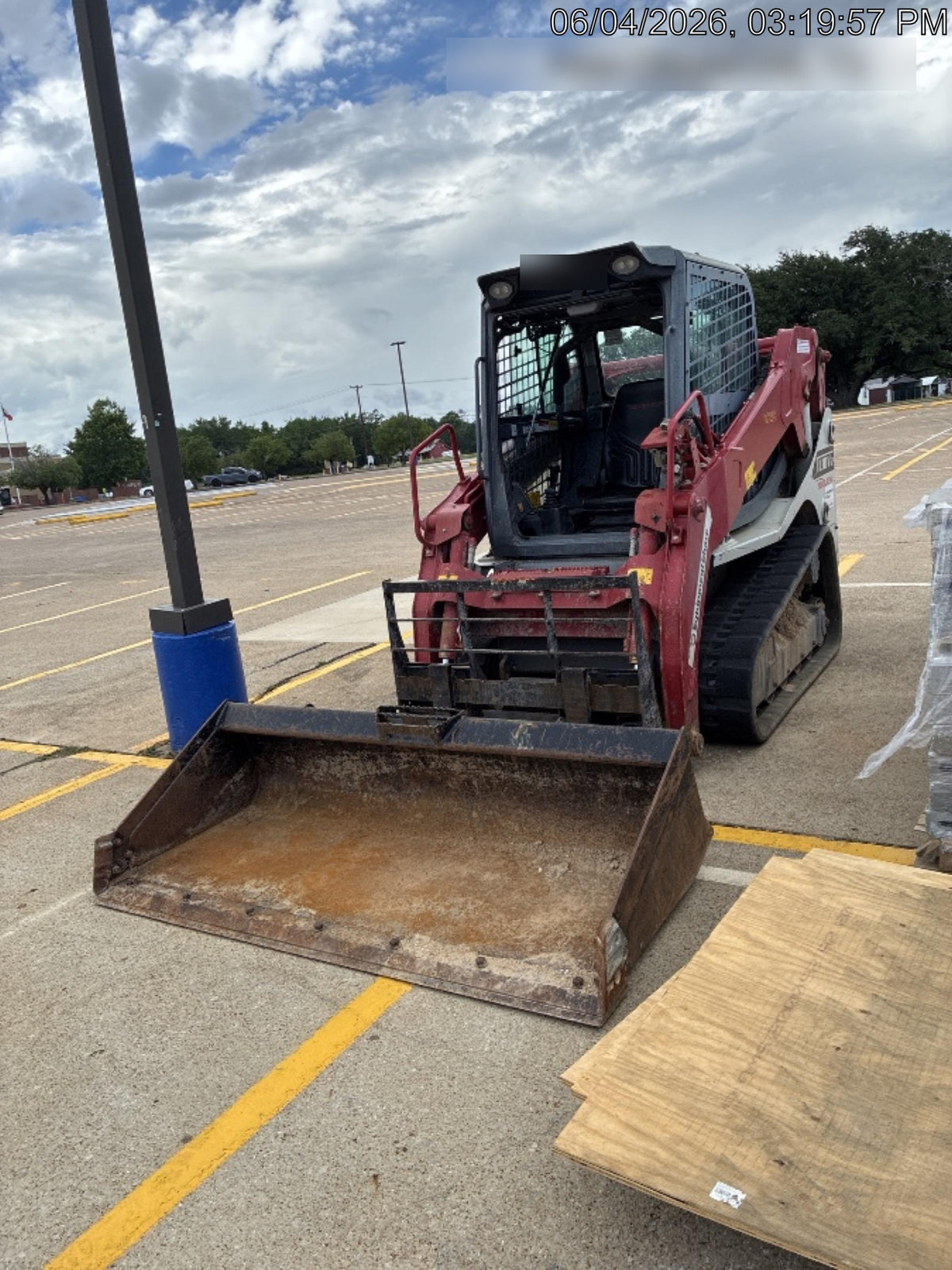 2023 TAKEUCHI TL10V2-CR