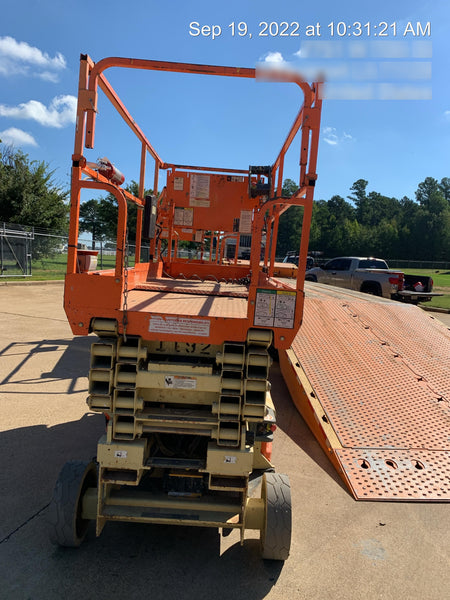 2016 JLG 3246ES