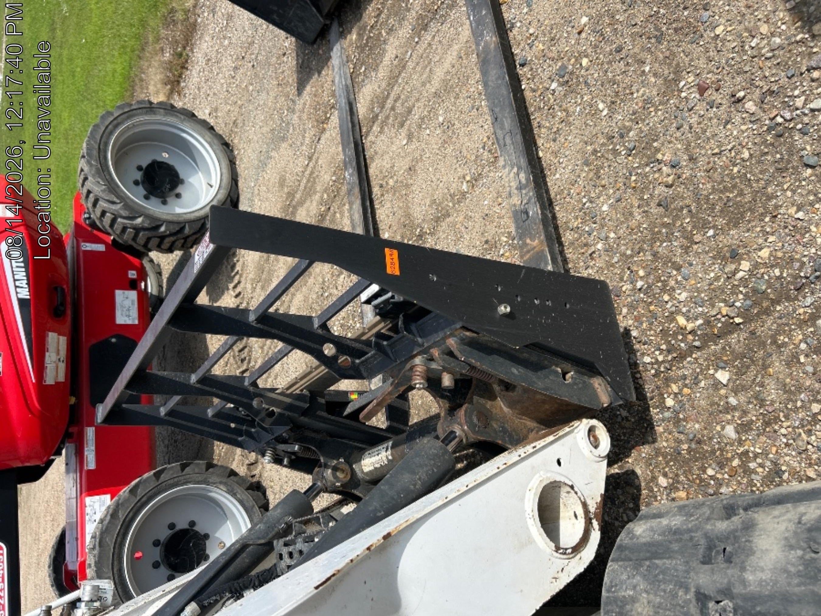 2025 ARROW MATERIAL HANDLING 60" Pallet Forks - Arrow