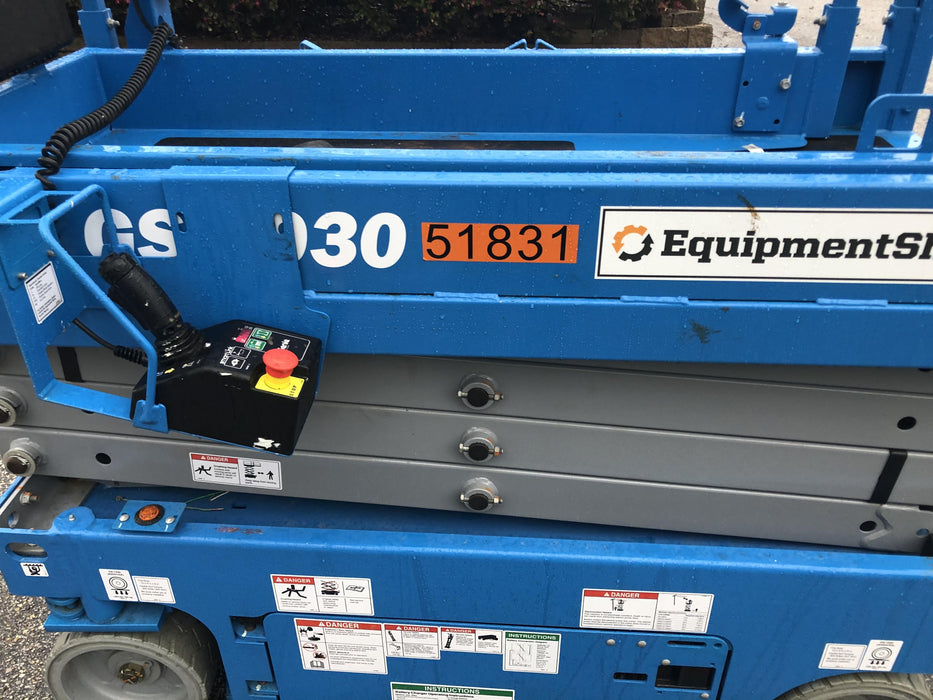 2019 Genie GS-1930 Fixed Rails with Chain Entry