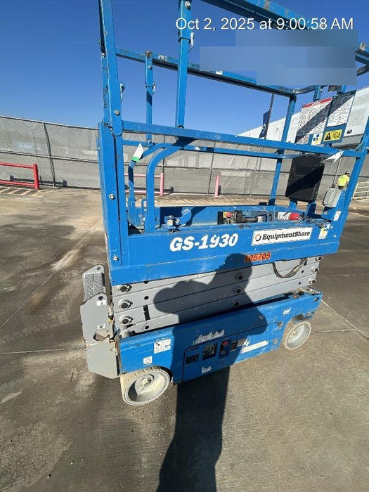2020 Genie GS-1930 Solid Non Marking Tires, Beacon, Folding rails with half height swing gate