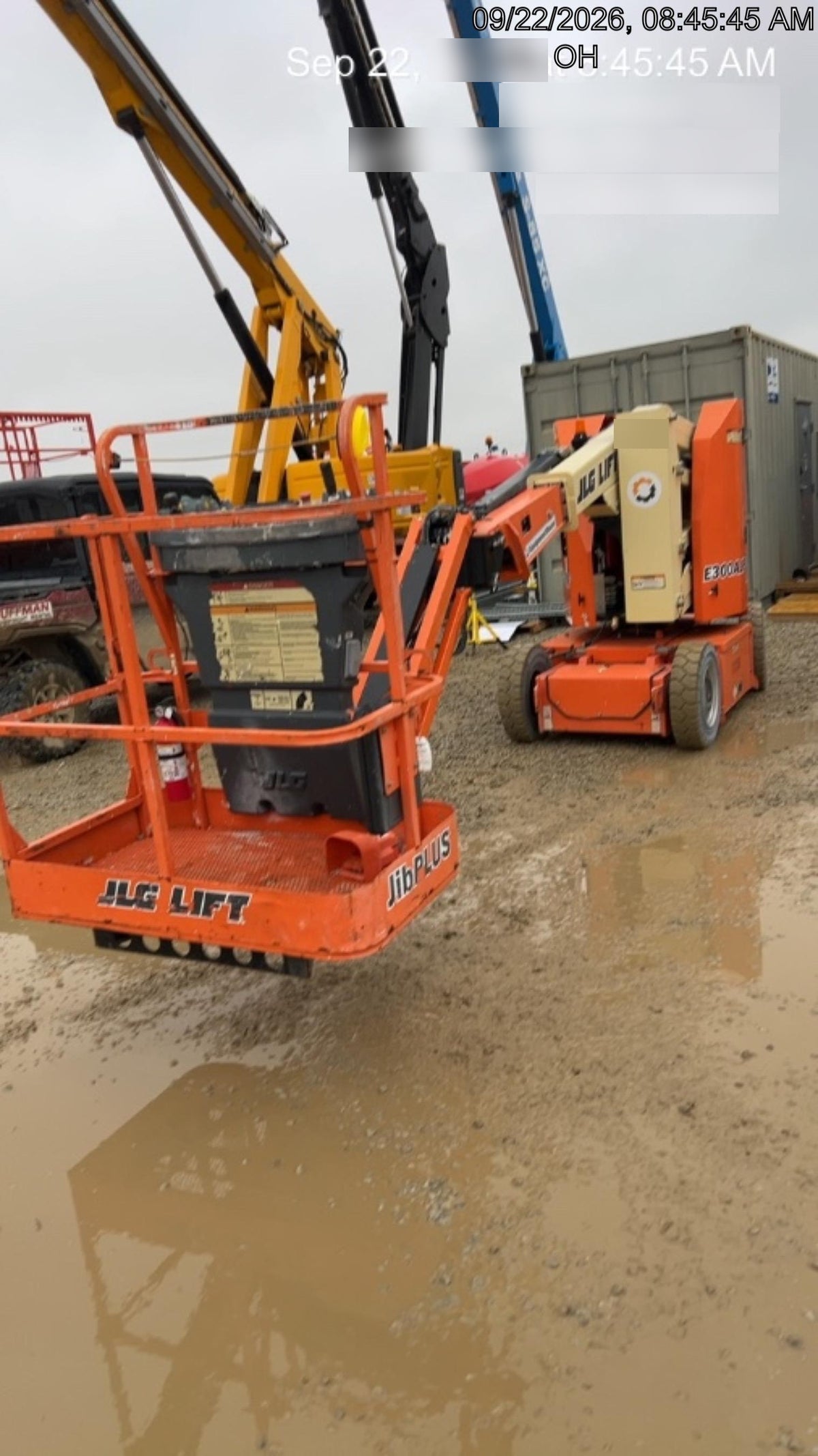 2019 JLG E300AJP