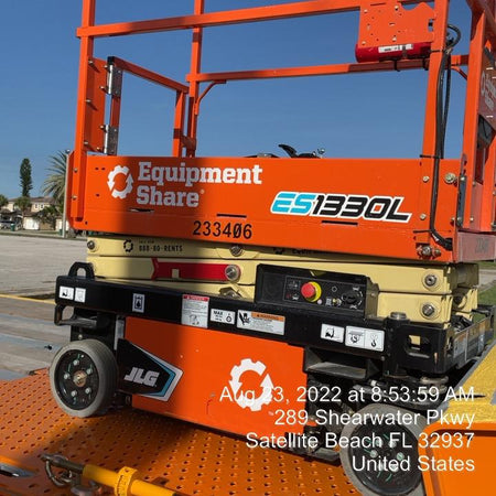 2022 JLG ES1330L