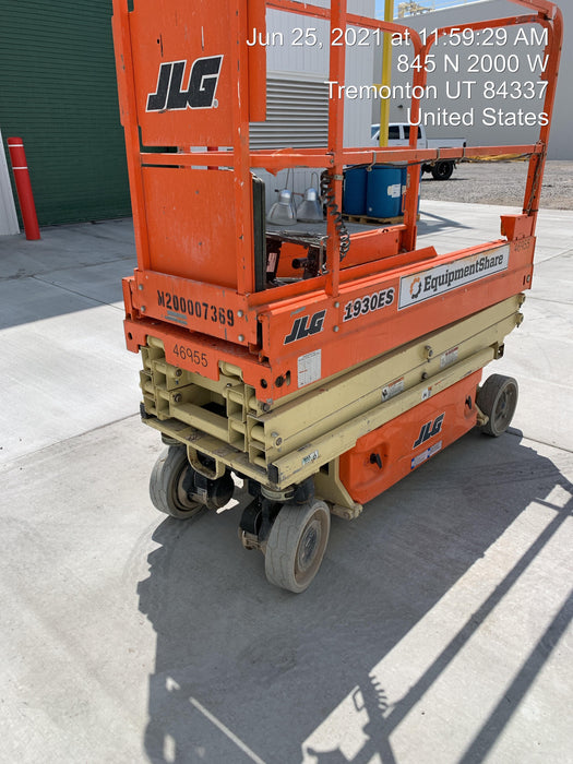2017 JLG 1930ES Standard Options