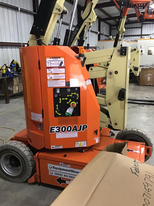 2019 JLG E300AJP