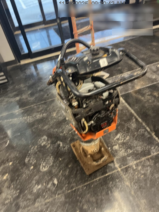 2025 HUSQVARNA LT6005