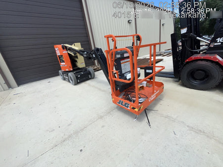 2025 JLG E300AJP