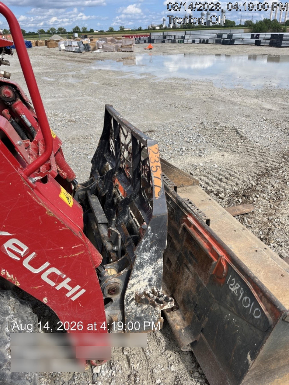 2023 TAKEUCHI TL10V2-CR