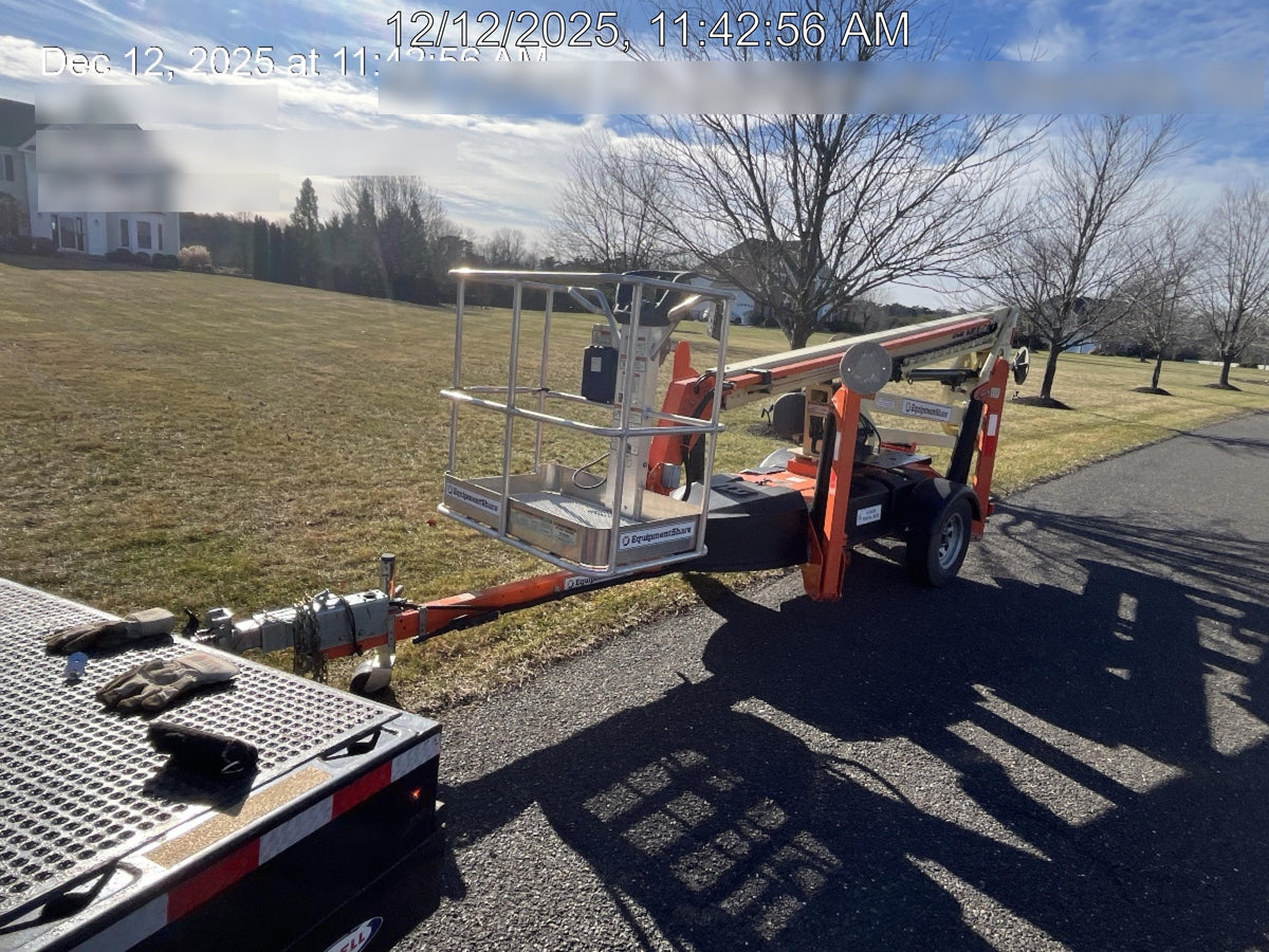 2022 JLG T350