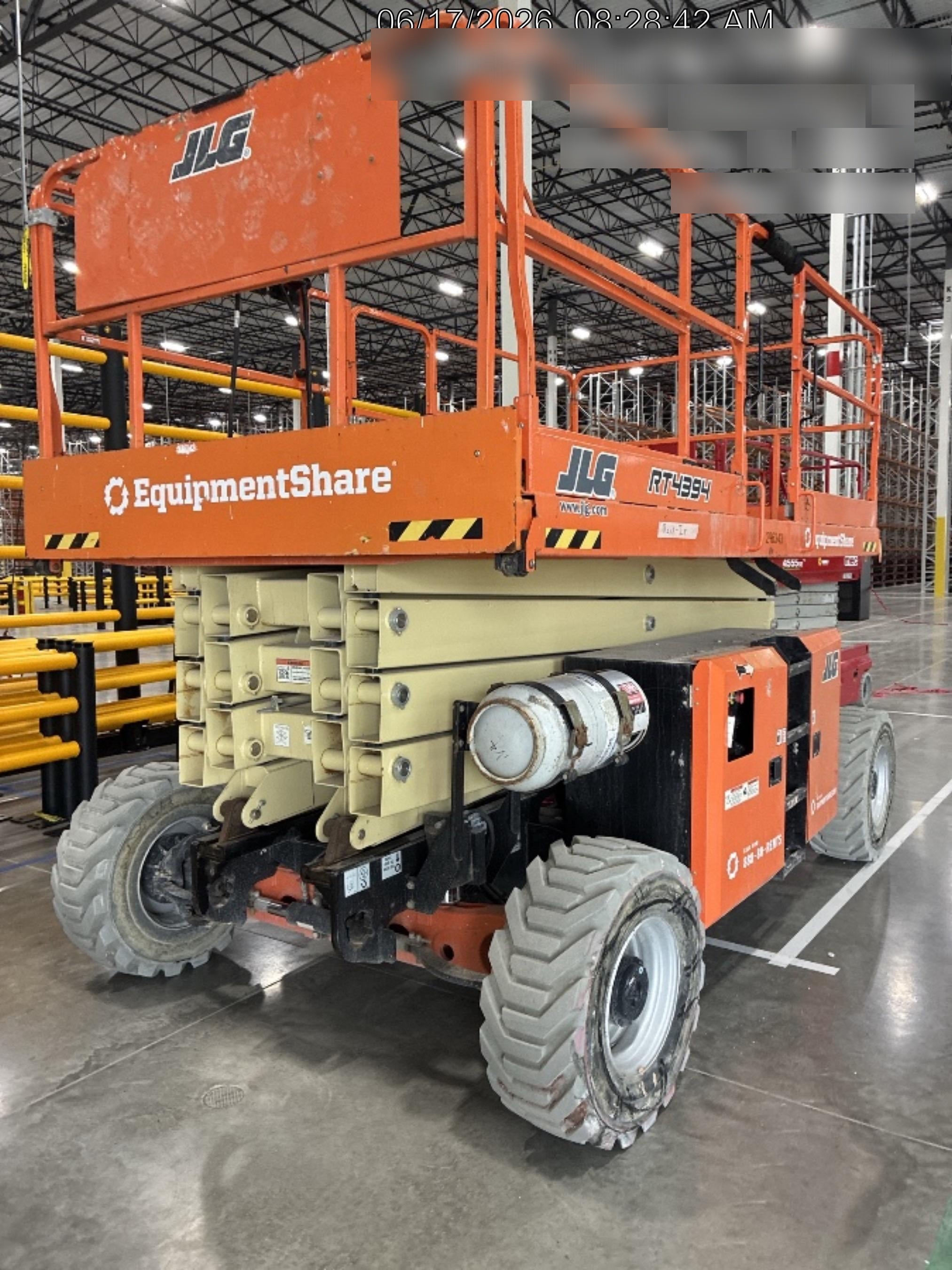 2023 JLG RT4394