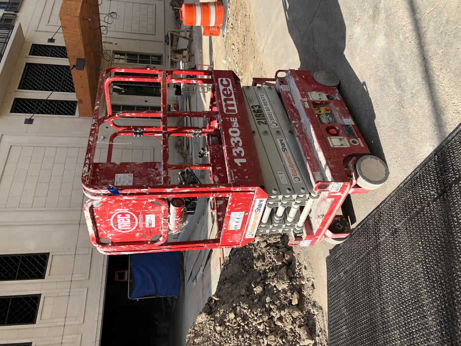 2019 MEC 1330SE MEC 1330SE w/ES Track Hardware, Full Extended 2 Year Warranty