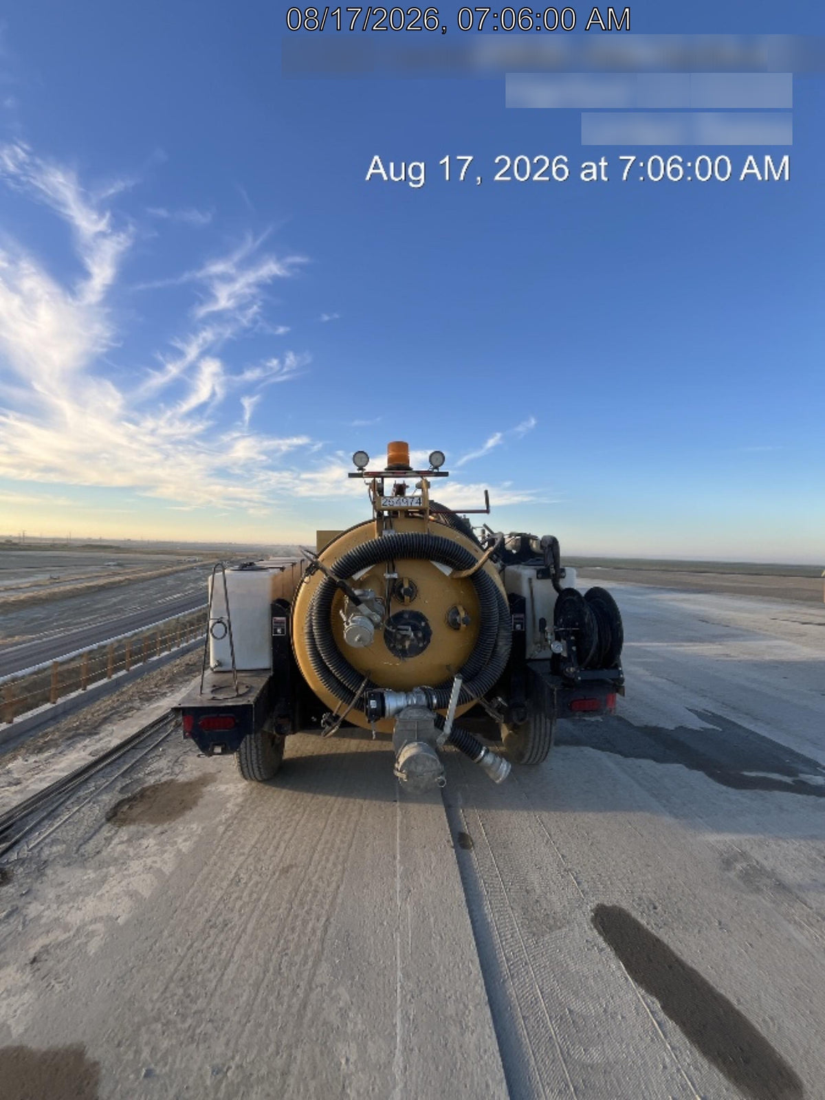 2022 VAC-TRON LP573XDT
