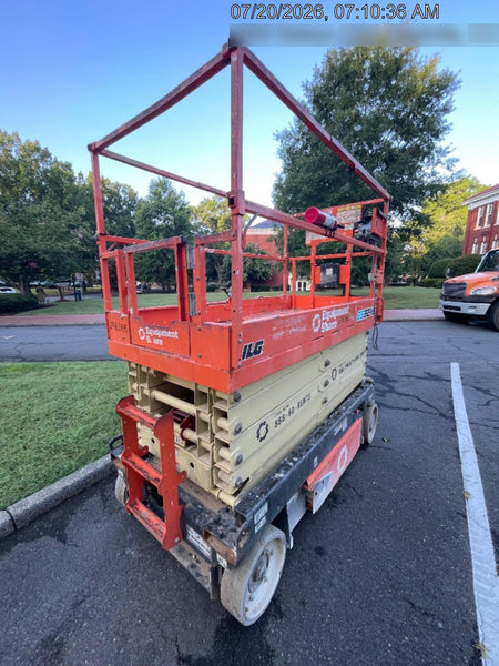 2023 JLG ES3246