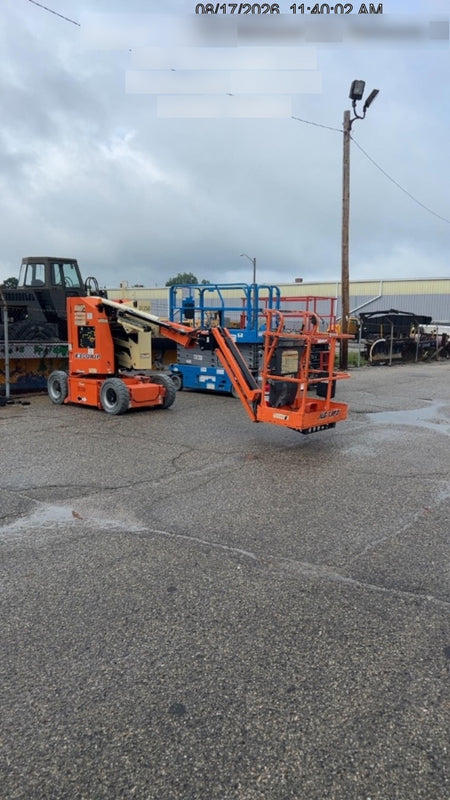 2019 JLG E300AJP