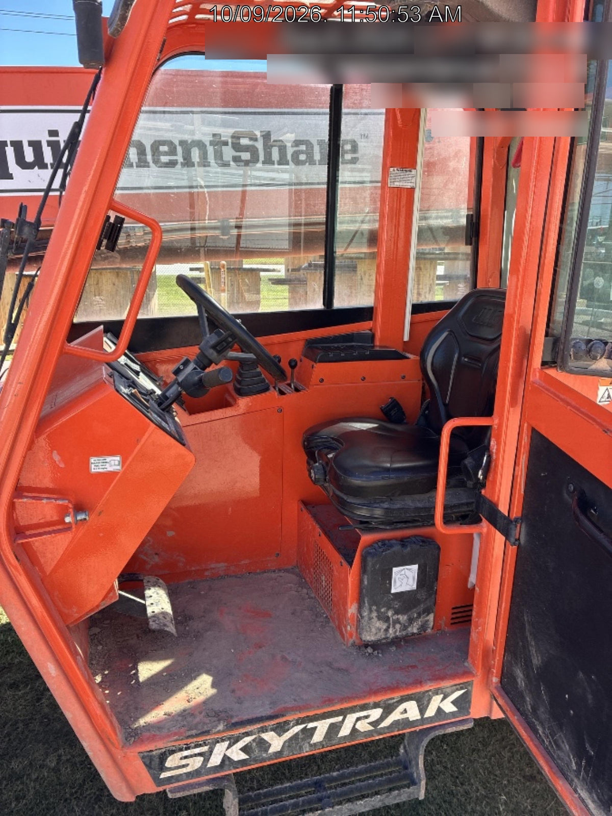 2022 SKYTRAK 8042