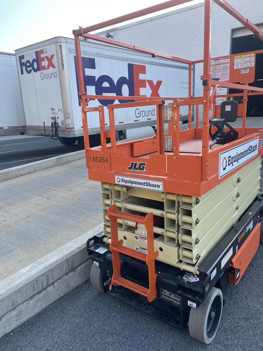 2021 JLG R3246