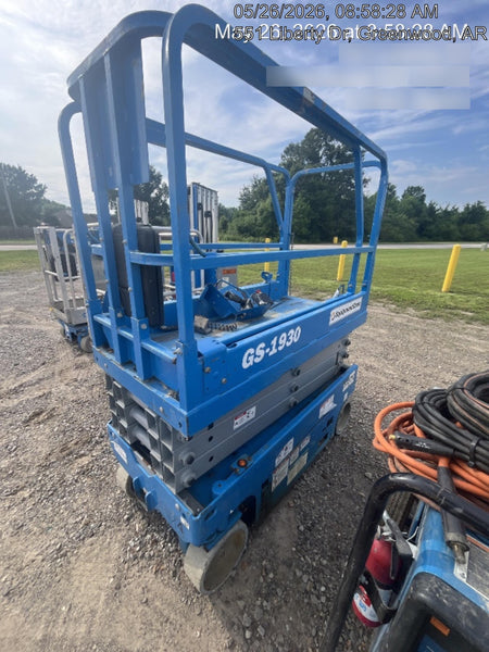 2019 Genie GS-1930 Fixed rails with chain Entry