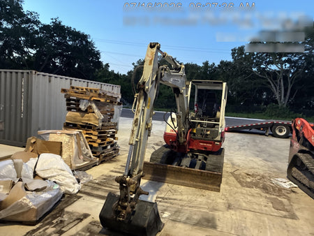 2023 TAKEUCHI TB250-2R