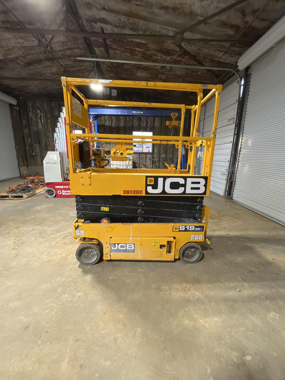 2024 JCB S1932E