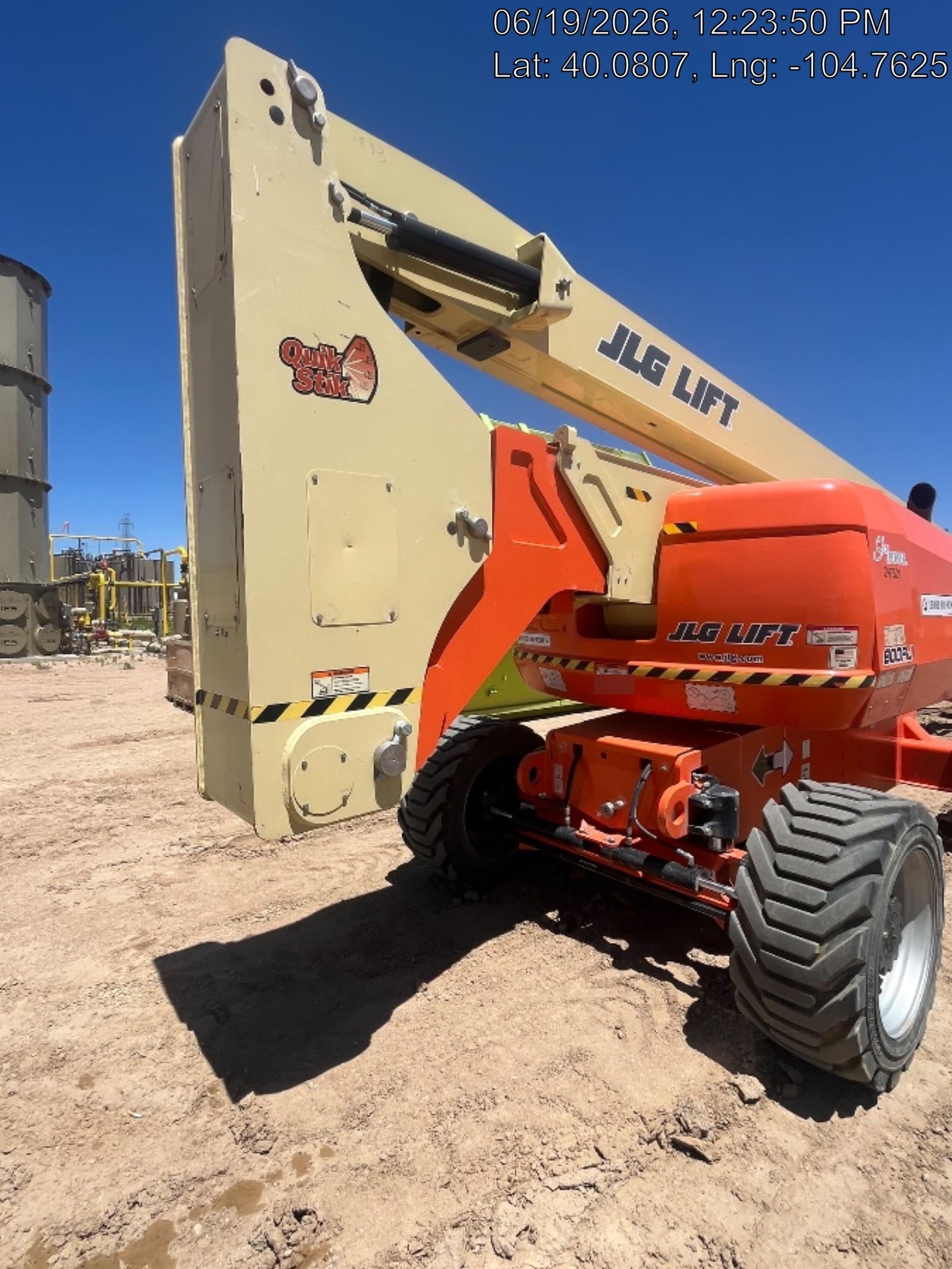 2023 JLG 800AJ
