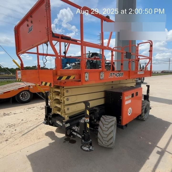 2022 JLG RT4069