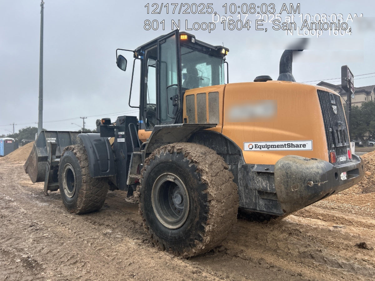2022 CASE 821G