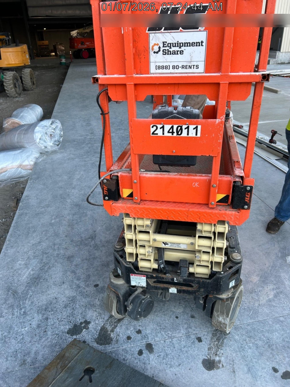 2022 JLG ES1932