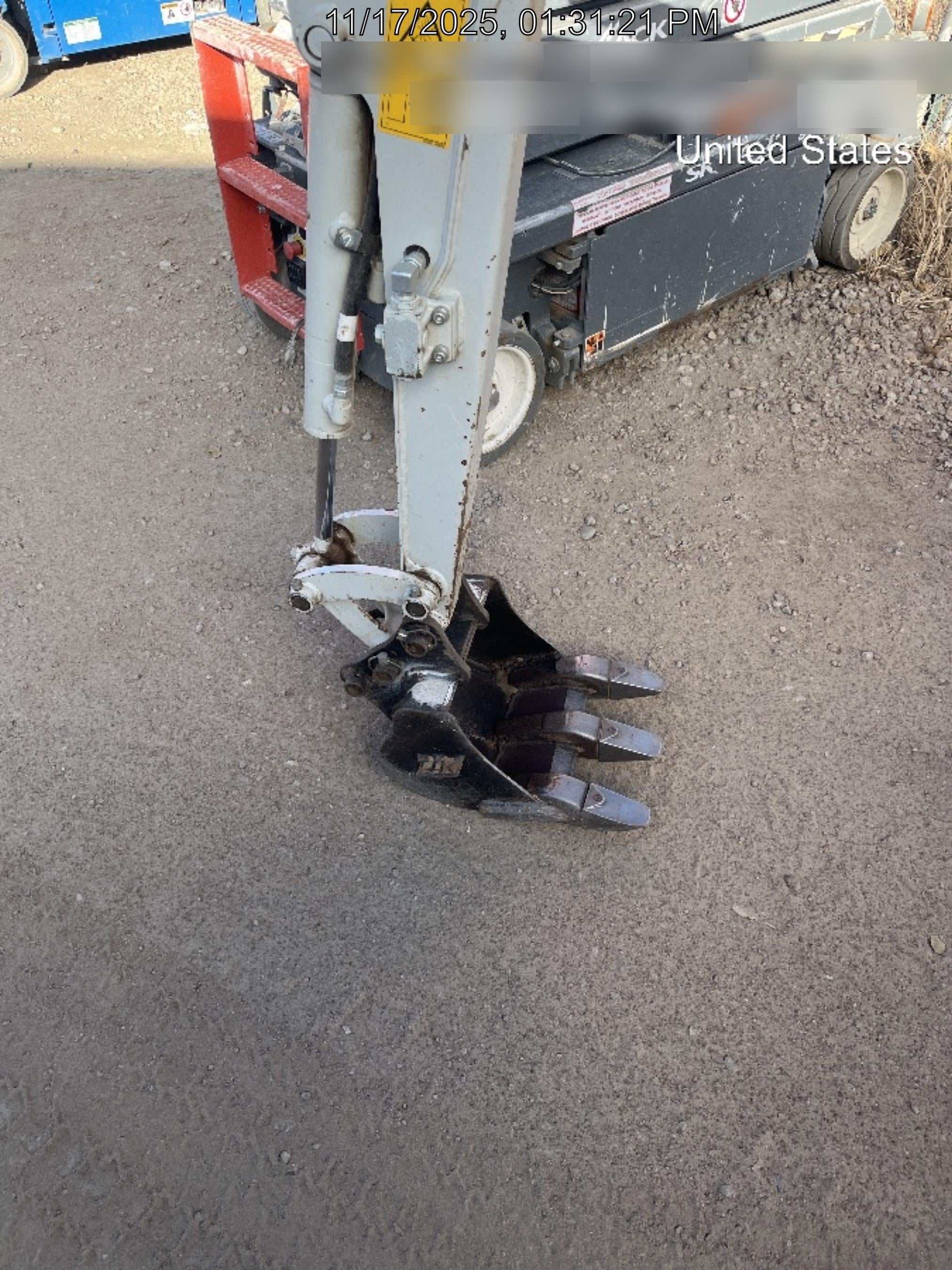 2023 TAKEUCHI TB210R