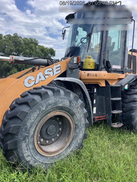 2017 Case 621G CLOSED CAB, JRB 416 STYLE HYD COUPLER