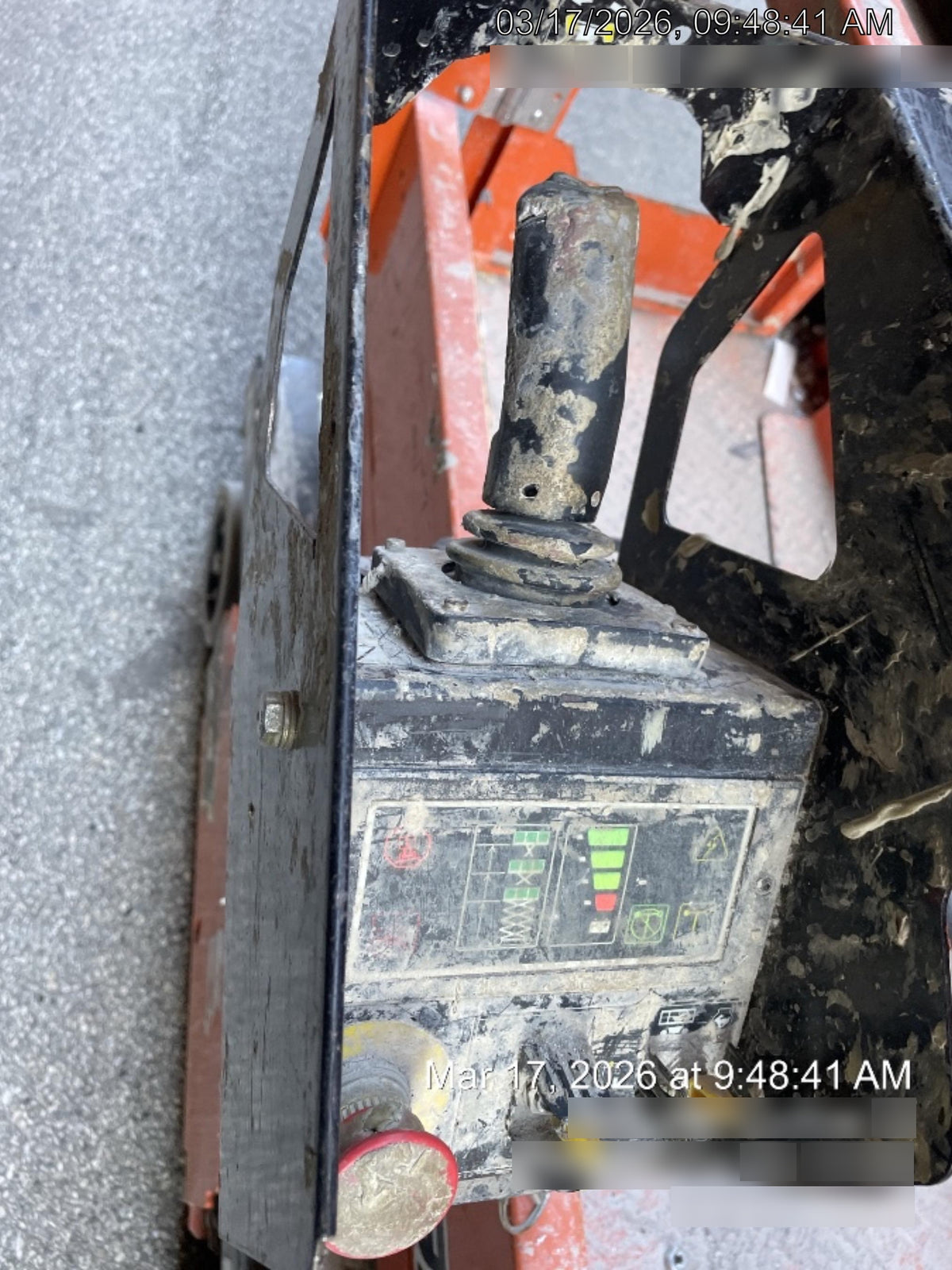 2022 JLG ES1330L