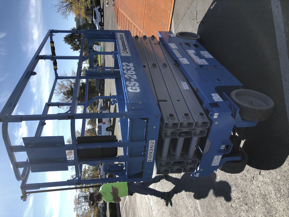 2020 Genie GS-2632 Solid NM Tires, Folding Rails with Half-Height Swing Gate, Beacon, 800W Invertor