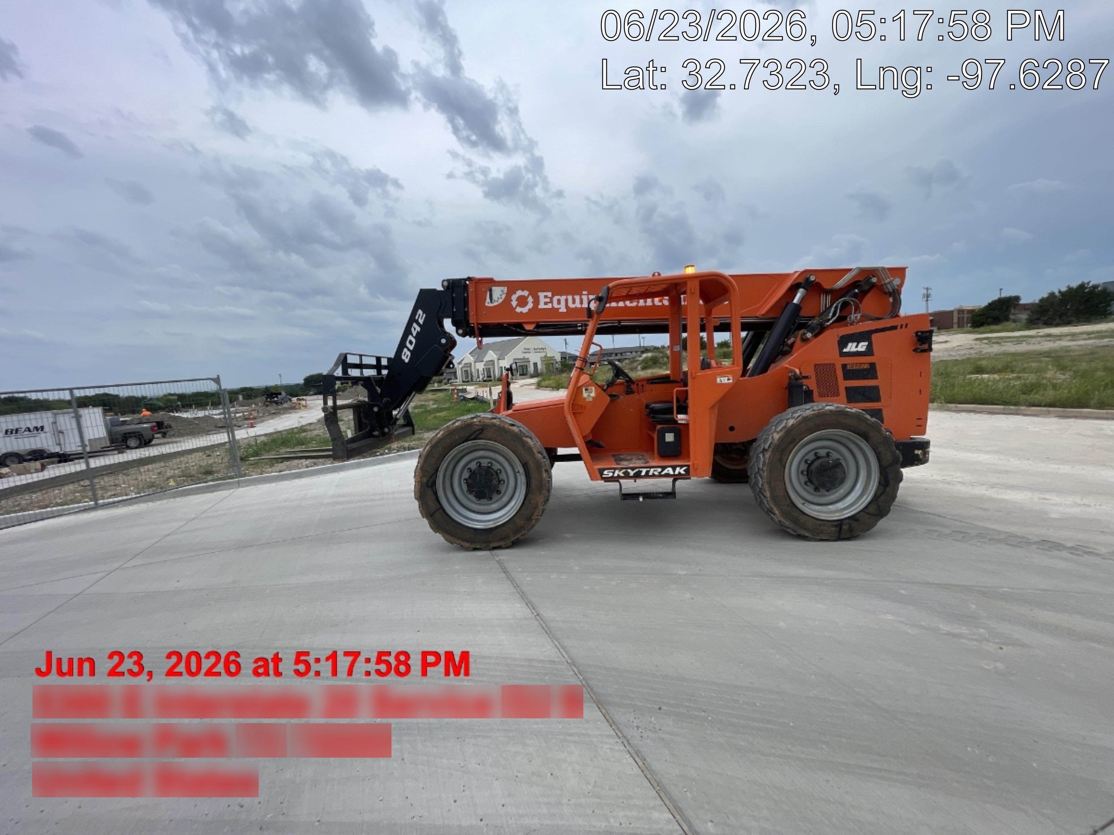 2023 SKYTRAK 8042