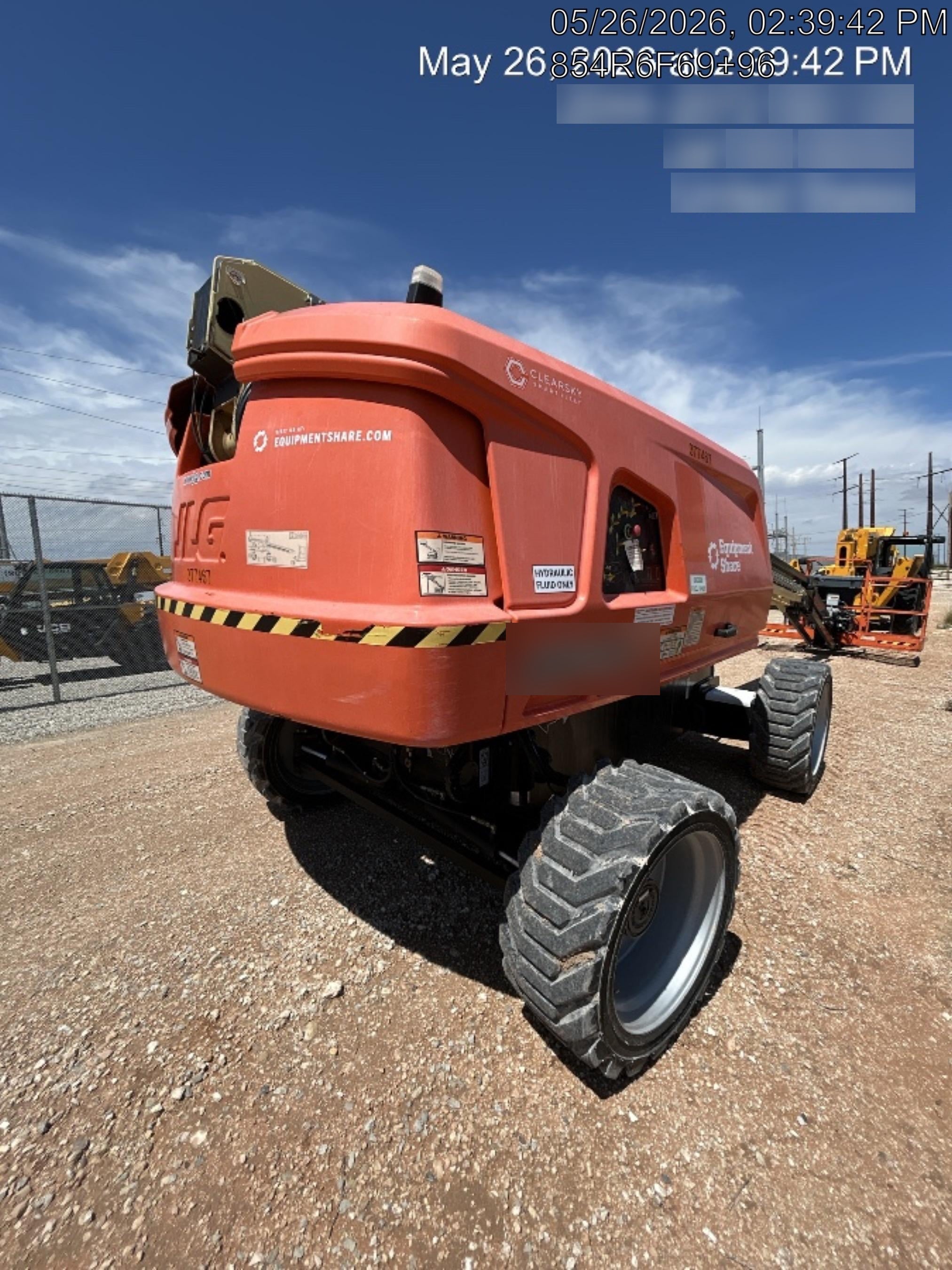 2023 JLG 660SJ