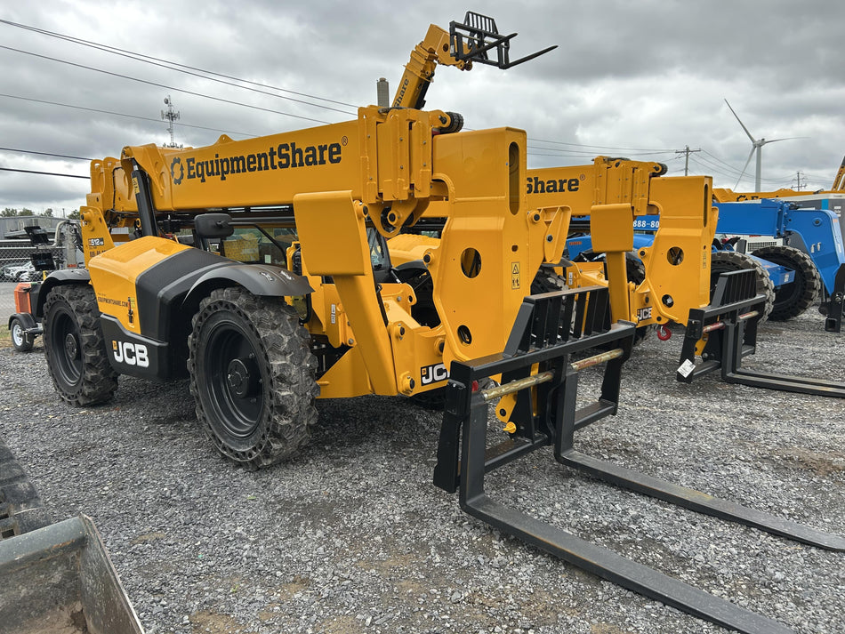 2025 JCB 512-56