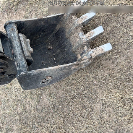 2025 TAKEUCHI 18" HD Bucket - Takeuchi