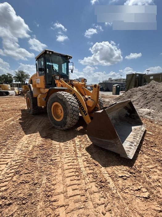2018 Hyundai HL940 HL 940 Wheel loader, Werk Brau JRB quick coupler, 2.5 yd bucket, and Forks
