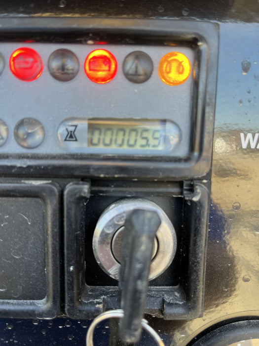 2023 Vac-Tron LP573XDT T4 Koehler Diesel Engine, 500 Gallon Debris Tank, x2 100 Gallon Water Tanks